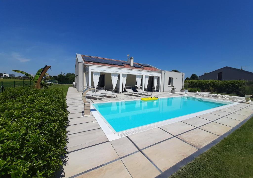 Granarolo dell'Emilia Bed & Breakfast | Villa Private Pool Luxury G&P Hot Tub
