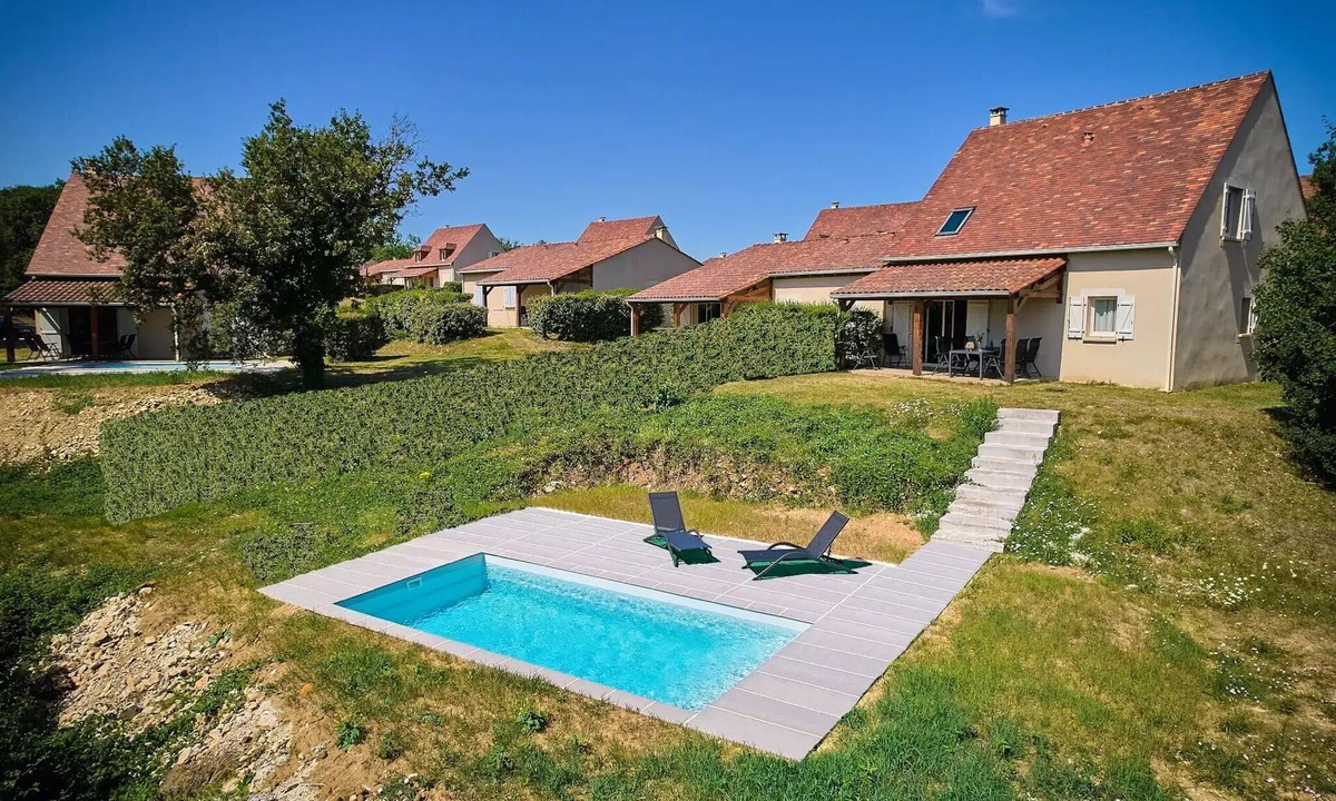 Lanzac Villa | Villa, private pool, semi-detached, 2 bathrooms, sleeps 8