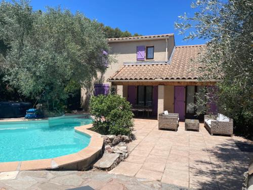 Sollies Pont Villa | VILLA PROVENCALE AVEC PISCINE et SPA