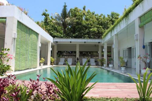 Anturan House | Villa Putih Lovina