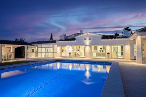 Torrevieja Villa | Villa Pyeranch