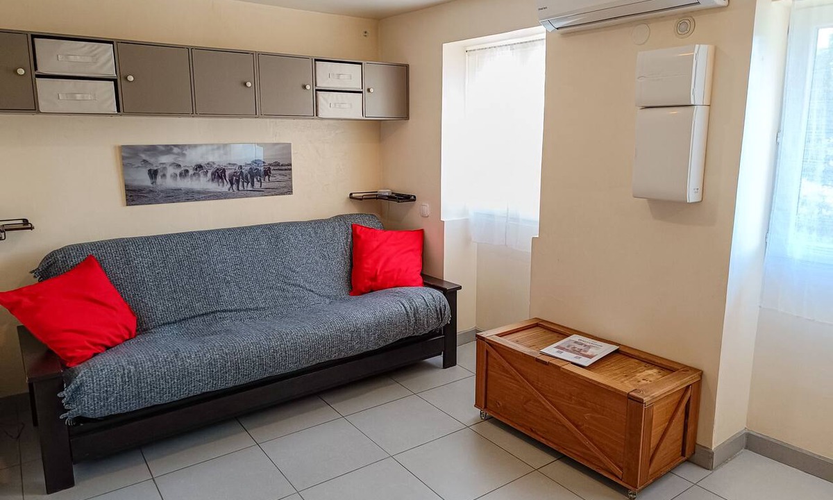 Plan-de-Cuques Apartment | Villa Reiala Plan-de-Cuques - Comfortable studio