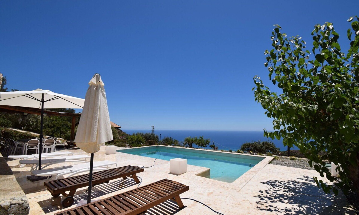 Roccella Jonica Villa | Villa Roccella Ionica, Sea View, a c