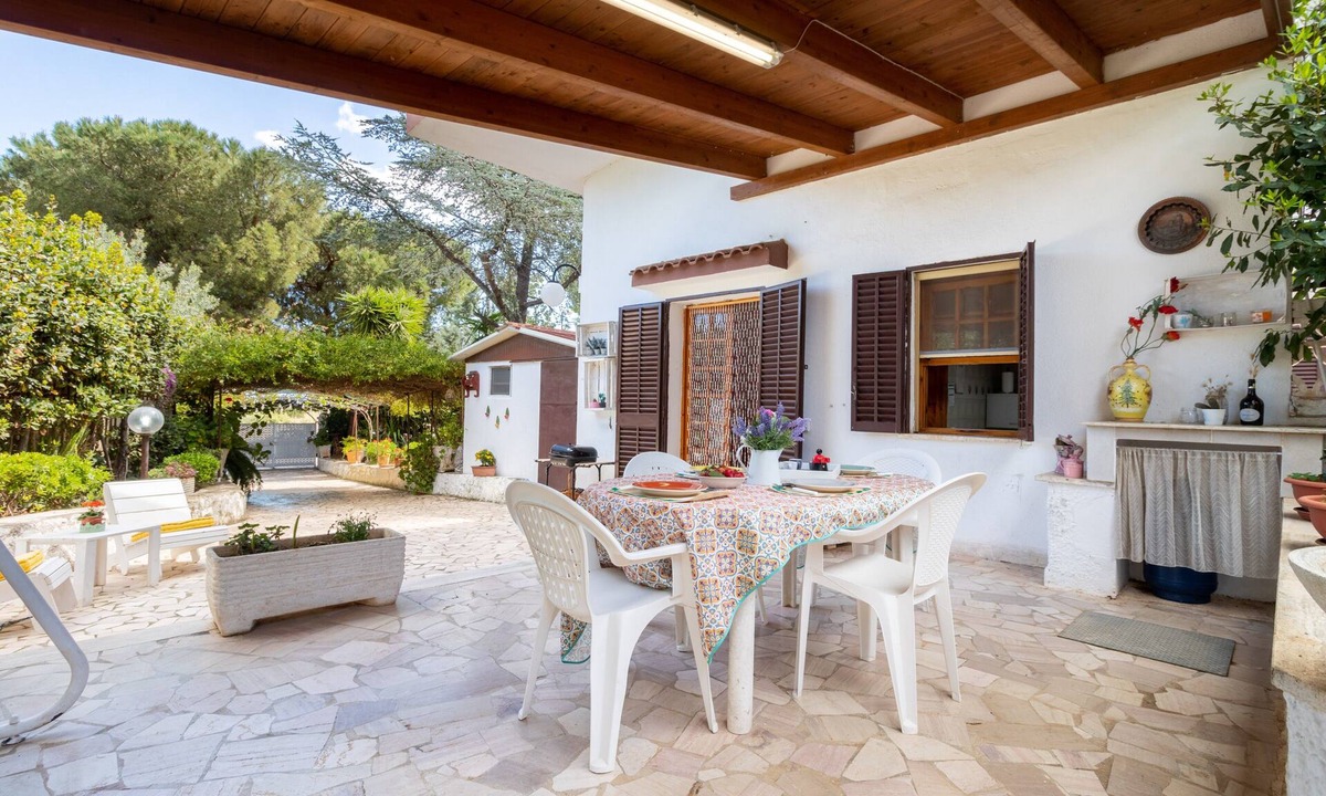 Conversano Apartment | Villa Rosa, Relax Place – Sea View Apartment with Wi-Fi and Air Conditioning