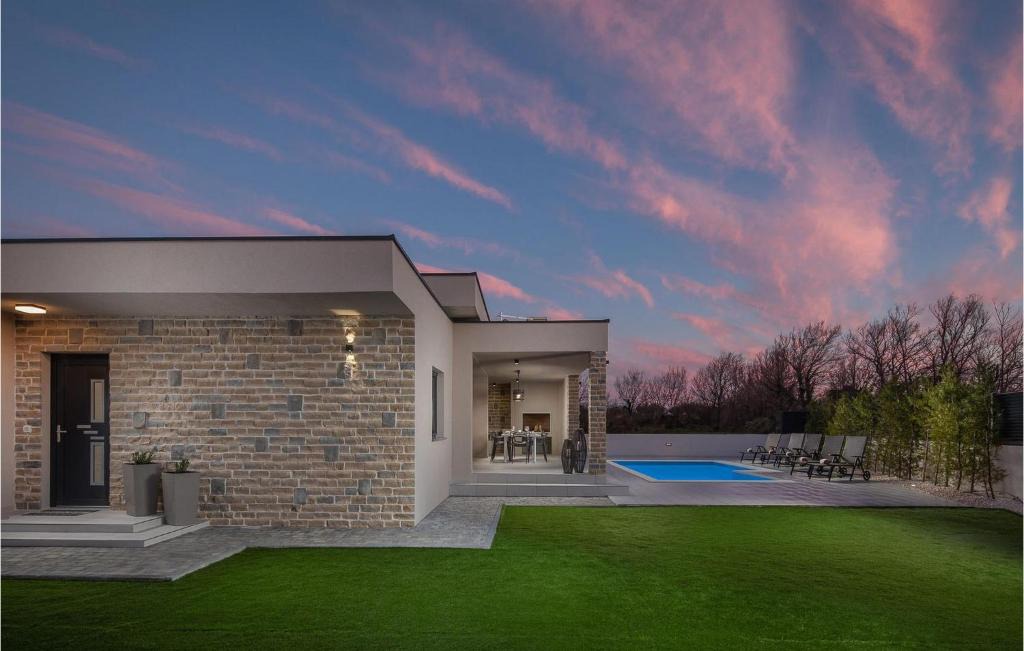 Nin House | Villa Rose