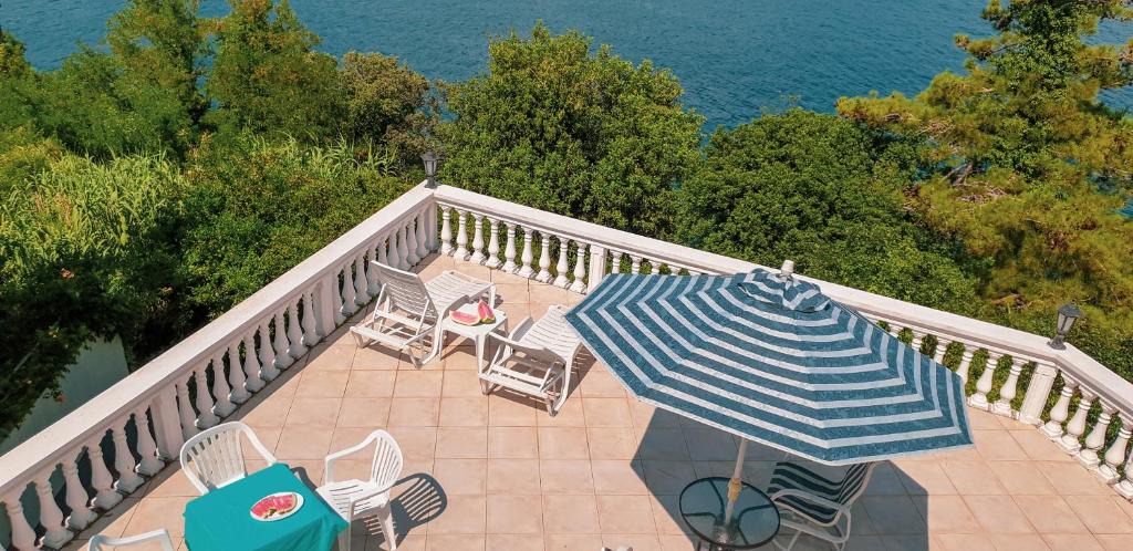 Njivice Villa | Villa Rose