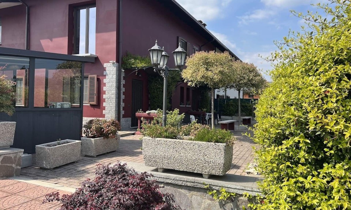 Paruzzaro Bed & Breakfast | Villa Rosy B&B