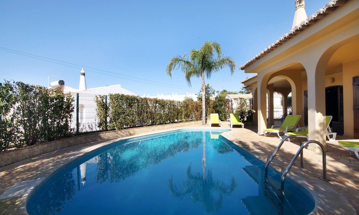Castelo Villa | Villa 'Rústica' with Sea View, Wi-Fi and Air Conditioning