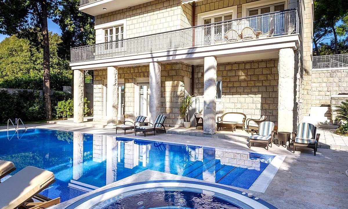 Split House | Villa S, Beautifu seafront luxury villa Quiet Area Close to Center