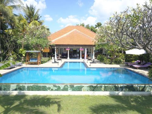 Banjartegehe Villa | Villa Saffraan Bali