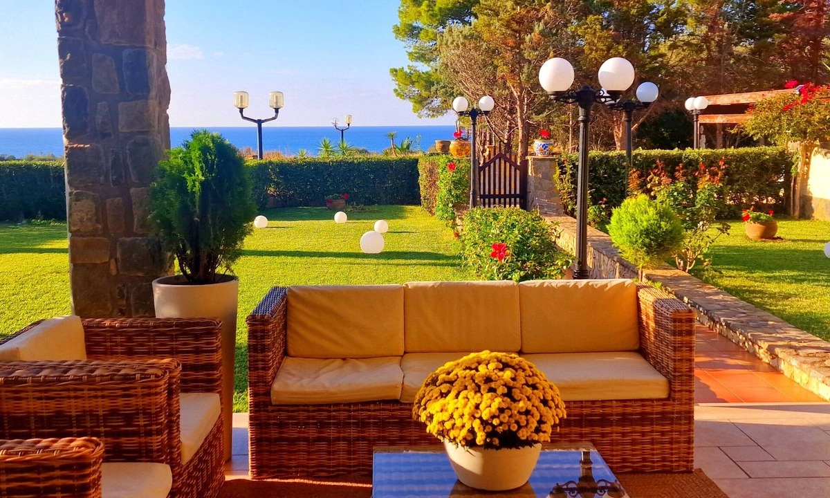 Mazzaforno Villa | VILLA SANTINA - CEFALù - SEA VIEW AT 150 FROM THE BEACH WITH PRIVATE ACCESS.