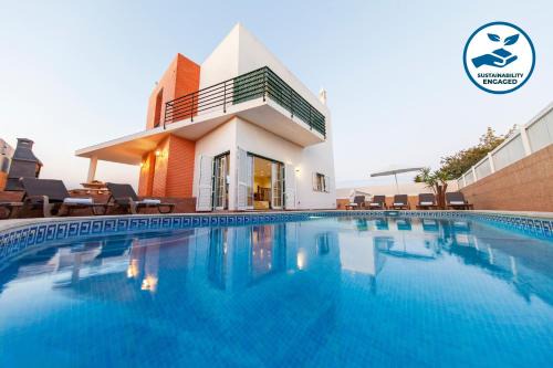 Correeira House | Villa Saona - com BBQ e piscina aquecível em Albufeira