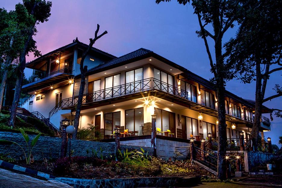 Megamendung Hotel | Villa Sawah Resort