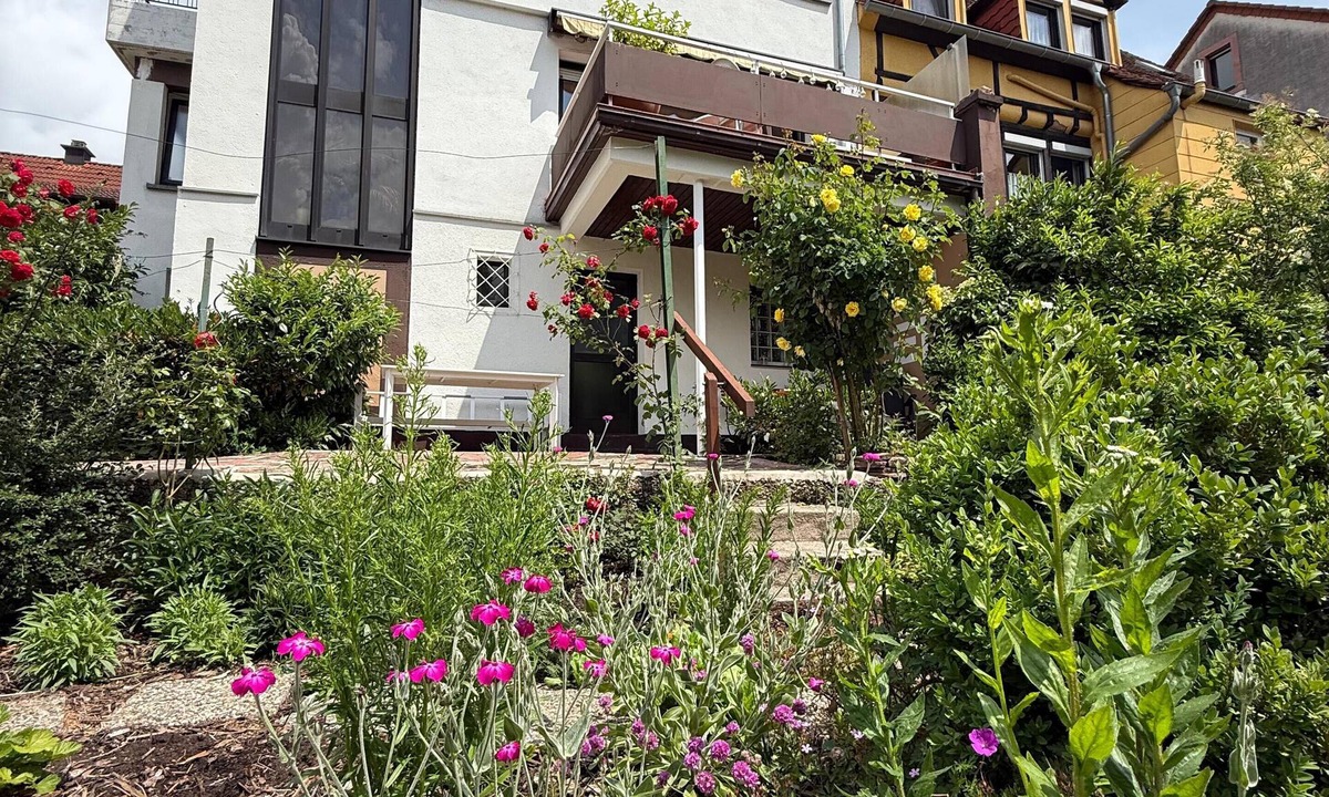 Rodalben Villa | Villa Schöne Aussicht - Entire house with garden for vacation with friends/family