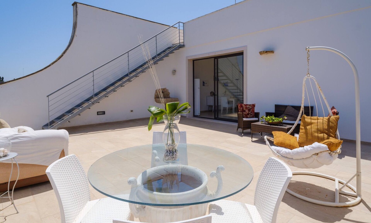 Torre Specchia Ruggeri Apartment | 'Villa Scoglio' Apartment near the Sea with Garden and Private Terrace