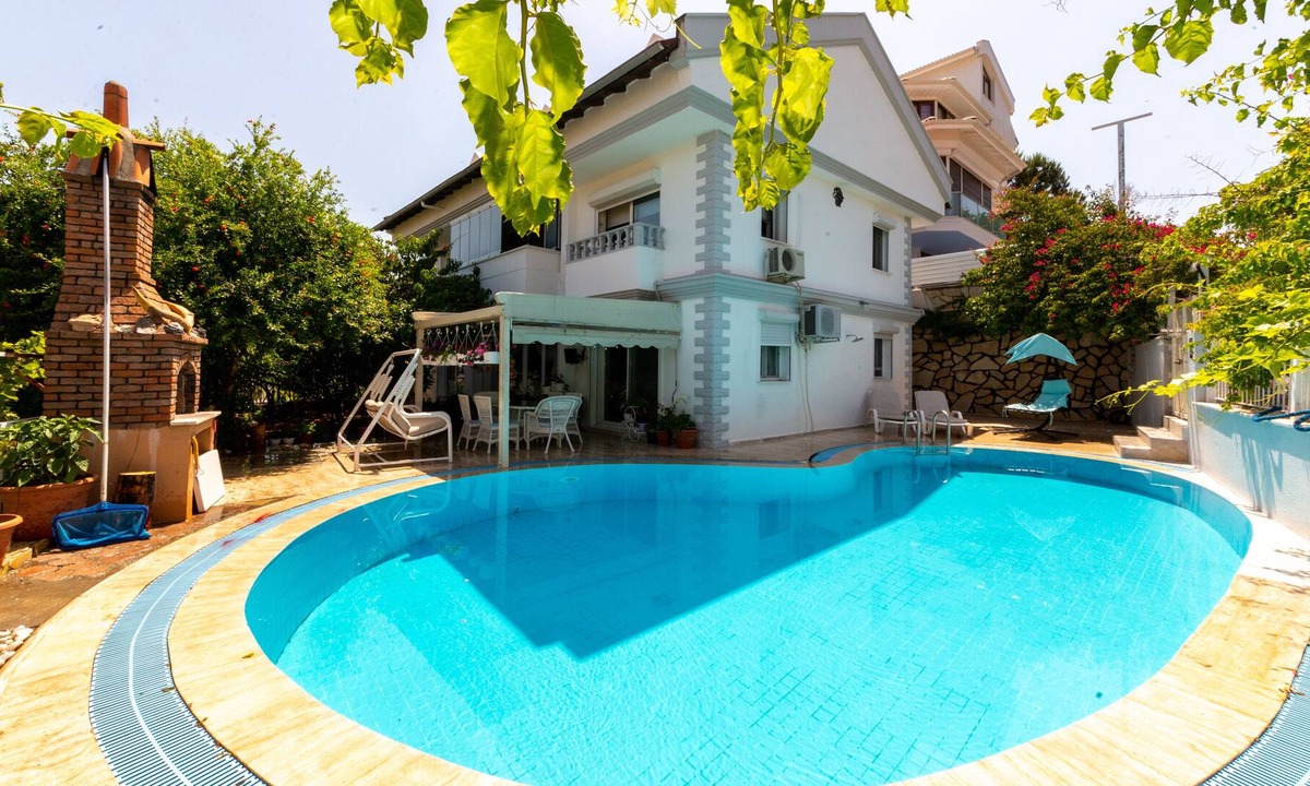 Marmaris City Center Villa | Villa Senol Armutalan Daily Weekly Rentals