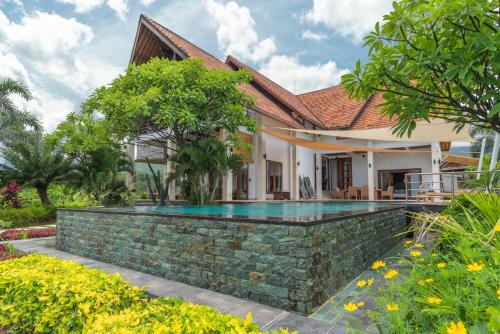 Kayu Putih Villa | Villa Sentosa