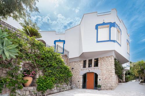 Capo d'Orlando Apartment | Villa Sofia, Eleganza a 2 Minuti dal Mare e dal Centro