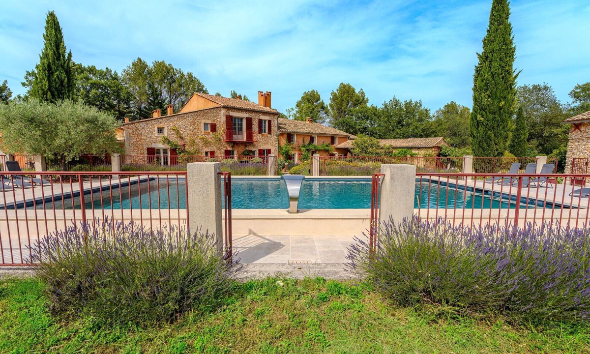 Roussillon House | Villa Solandra in Roussillon, large pool, air conditioning
