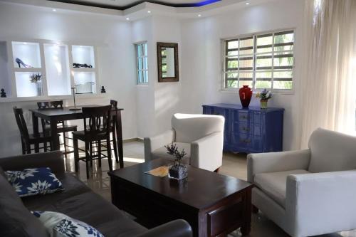 Bocacanasta Apartment | Villa SONJASAA Cozy apartment AC, Hot Water, WiFi, Pool, Bar, Bani 203