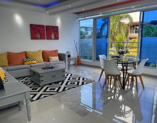 Bocacanasta Apartment | Villa SONJASAA Cozy apt 2 Bed-AC-Hot Water-Wifi-Pool-Bar-Baní 208