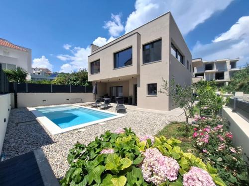 Znjan Apartment | Villa South Cliff