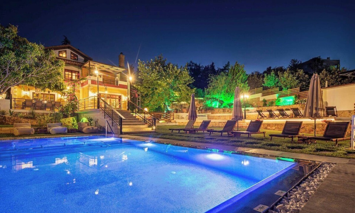 Gerani Villa | Villa Staras - Private Heated Pool Near The Beach