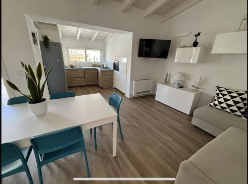 Magomadas House | Villa Stefania