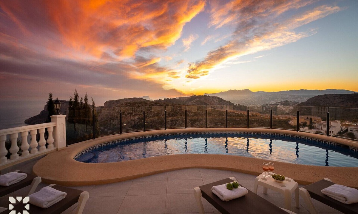Cumbre del Sol Villa | Villa Sunset Rock by Abahana Villas