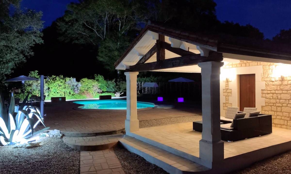 Lesterps Villa | Villa TagiBao with heated pool and SPA