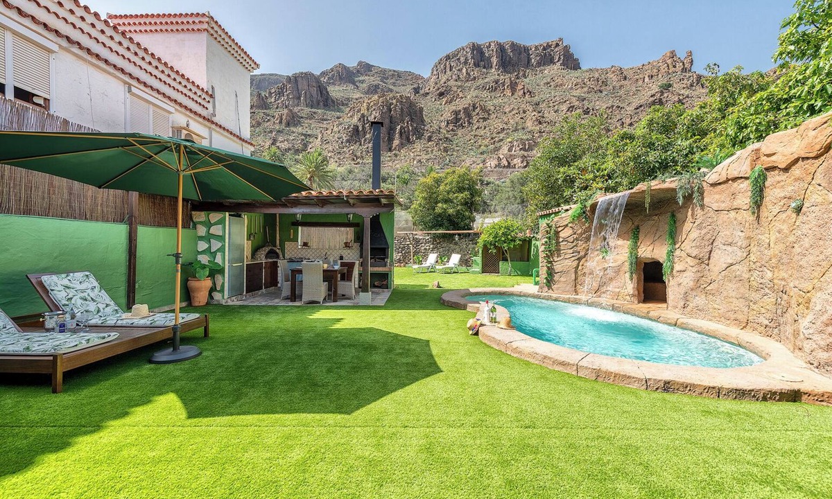 Aguimes Villa | Villa Temisas, Private Pool With Waterfall
