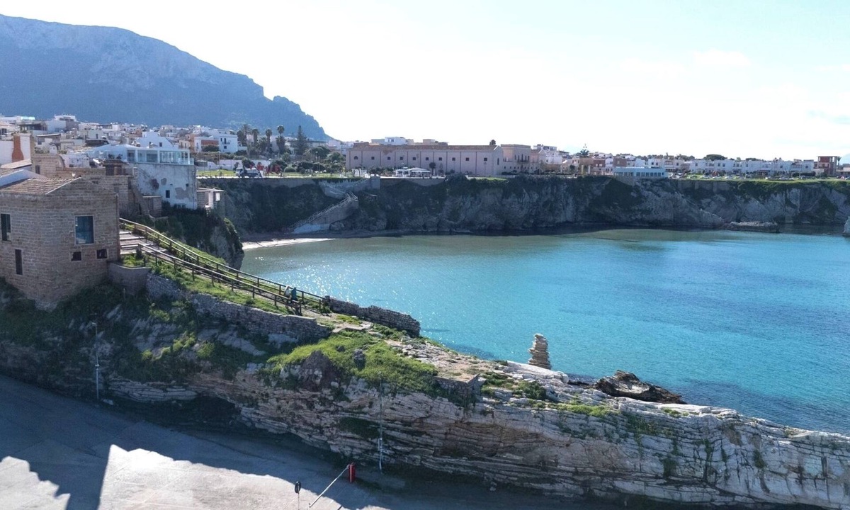 Terrasini Villa | Villa Terrasini, Contemporary Jewel Near the Sea