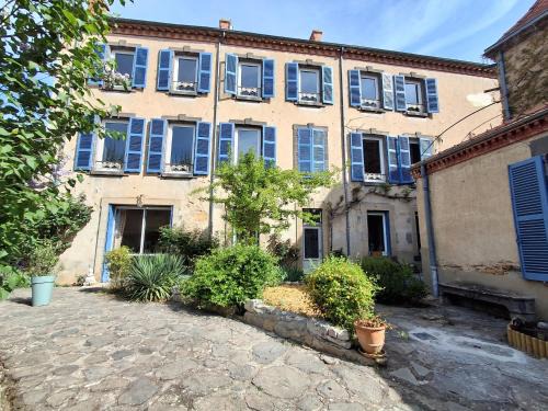 Saint-Germain-Lembron Bed & Breakfast | Villa Toscane