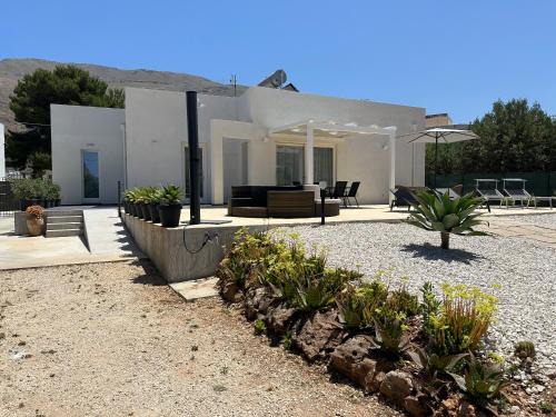 Castelluzzo Villa | Villa Tosto
