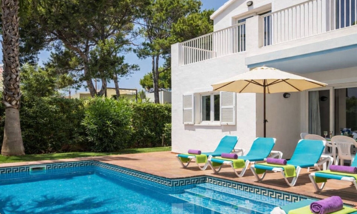 Cala Blanca Ski Chalet | Villa Tranquila