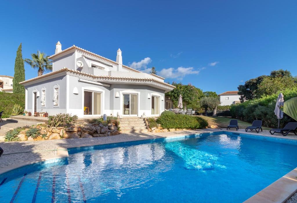 Estombar Villa | Villa Tranquila