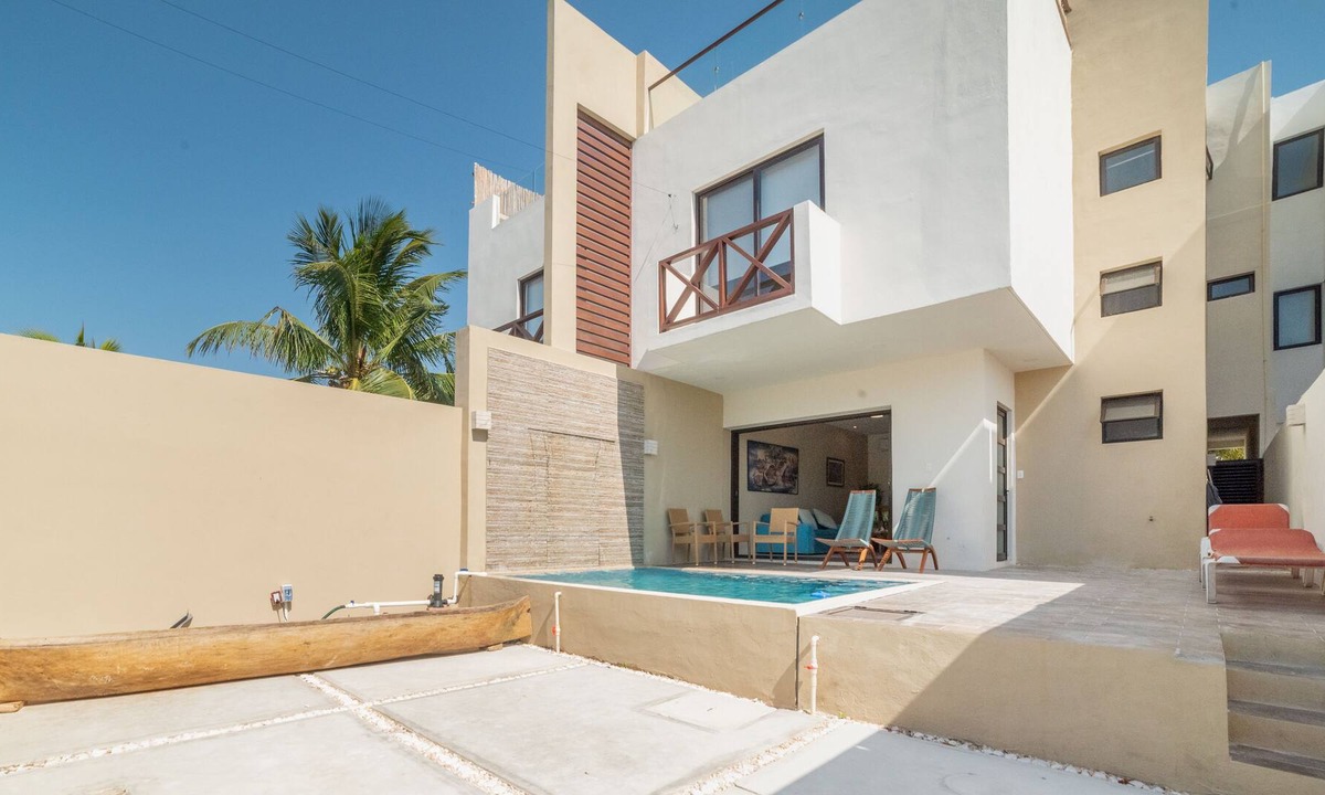 Chicxulub Puerto Villa | Villa Tropical alberca privada
