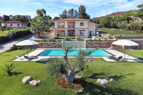 Magomadas House | Villa Turquoise