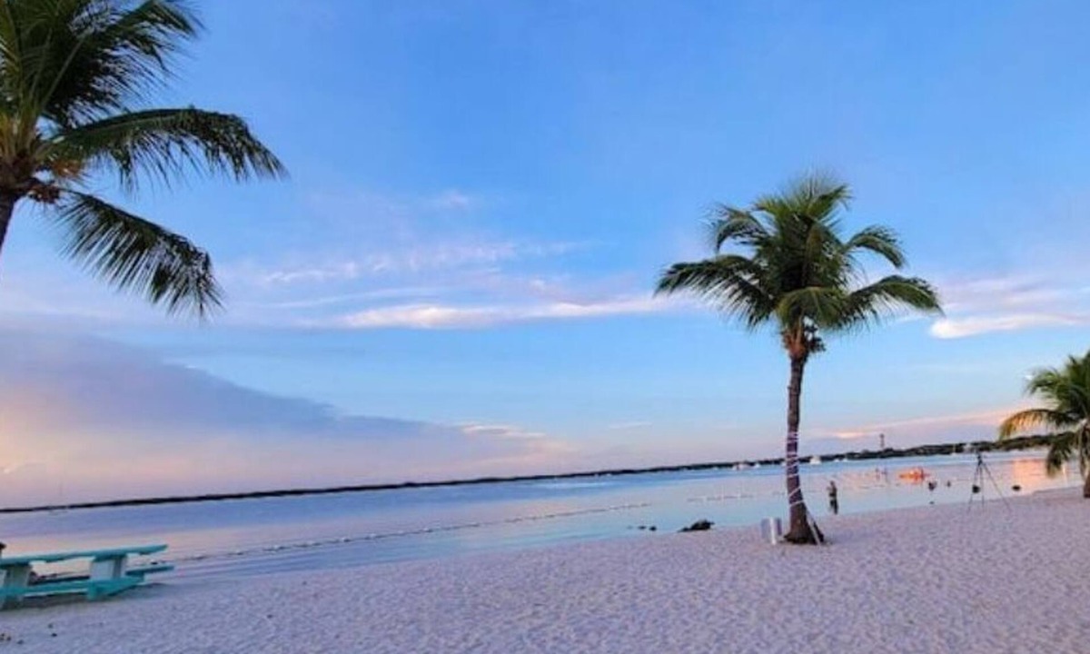 Key Largo House | "Villa Valentina" offers you a private tropical beach within our community