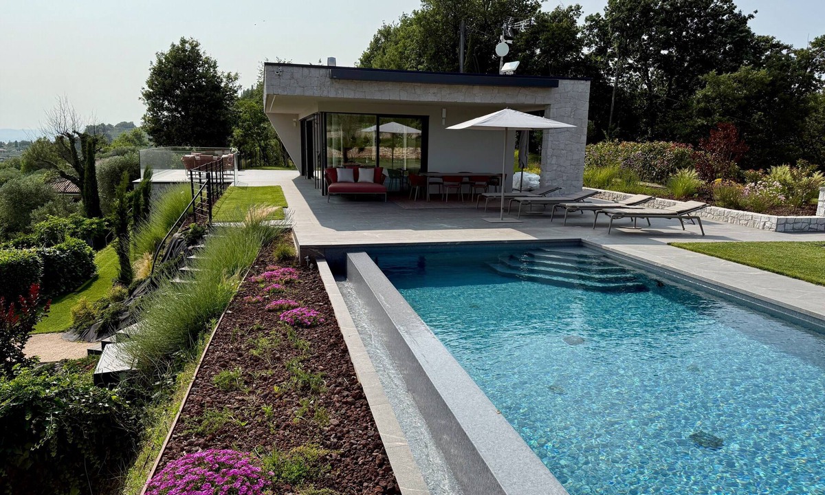 Bardolino Villa | Villa 'Vallonga' with Lake View, Wi-Fi and Air Conditioning