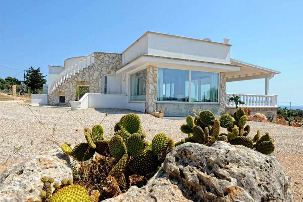 Marina di Felloniche Apartment | Villa Vanissia Smleuca