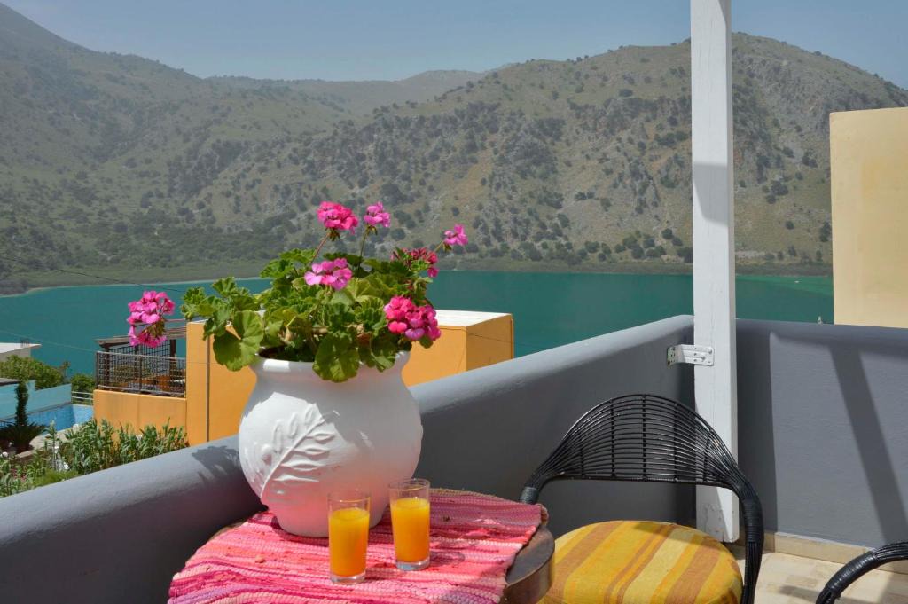 Kavallos Villa | VILLA VASO 3bd,2ba,luxury and peace,great lake views