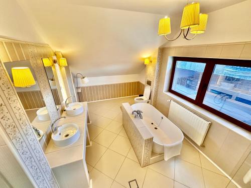 Odorheiu Secuiesc Villa | Villa Velora - luxury & wellness