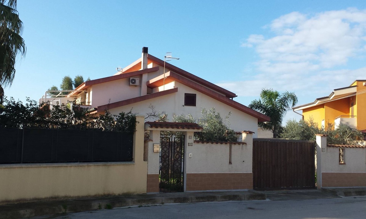 Sciacca Apartment | VILLA VENICE apartment villa/garden sea view in Capo San Marco Sciacca