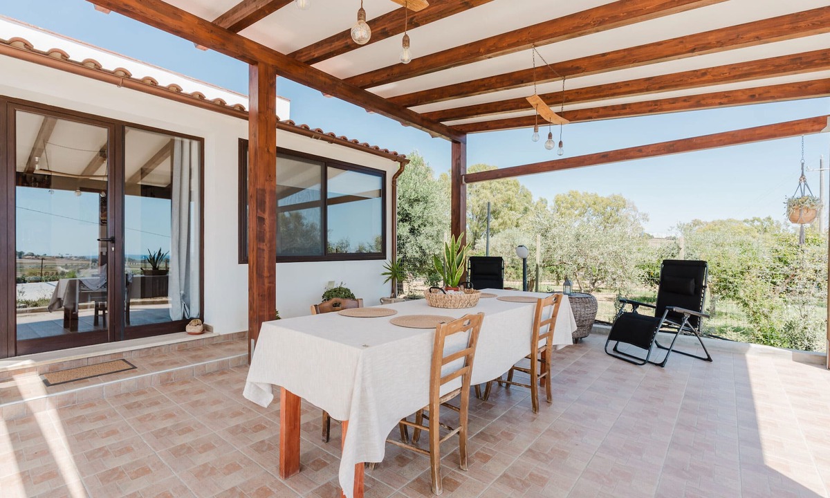 Menfi Villa | Villa 'Viola' with Sea View, Wi-Fi and Air Conditioning