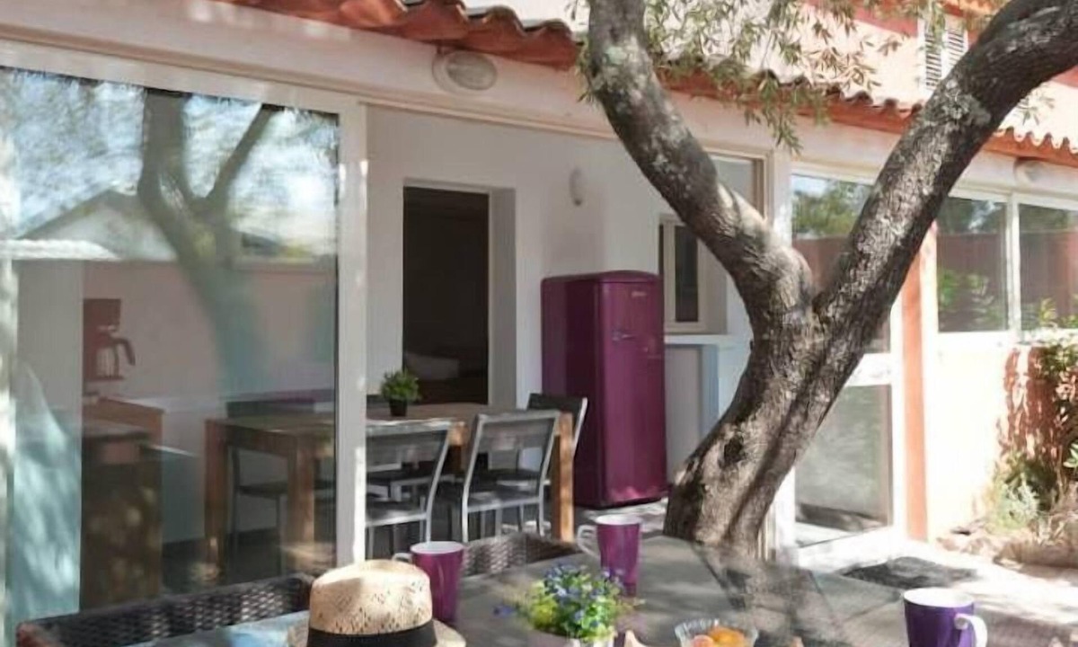 Porto-Vecchio House | Villa Violetta, 4/5 pers, 2 bedrooms, shared pool in the heart of the Corsican maquis