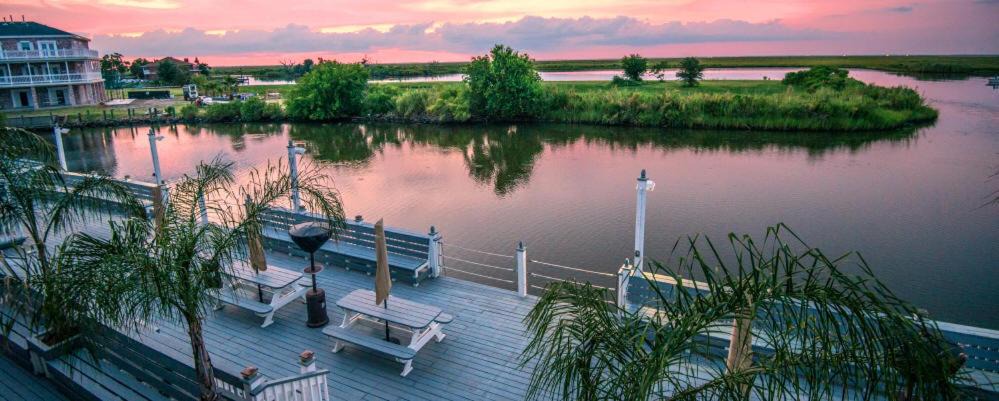 New Orleans East Area Villa | Villa w/Waterfront Deck: 23 Mi to Bourbon Street!