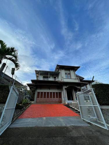 Ciloto Villa | Villa Walikota