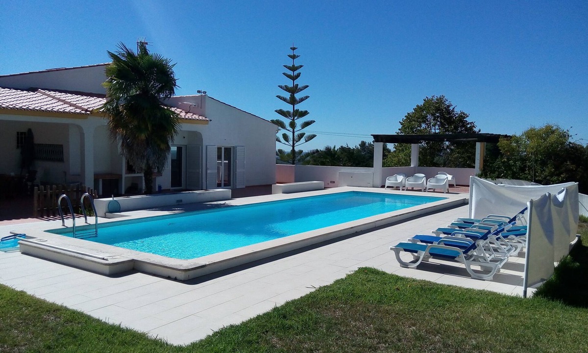 Aldeia de Irmaos Villa | Villa with large pool, mountain&ocean view-near beaches&Lisbon