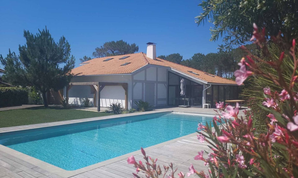 Biscarrosse Plage Villa | Villa with pool - 11 guests, 300m from beach
